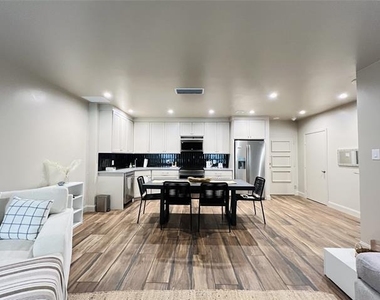 6211 W Northwest Highway - Photo Thumbnail 1