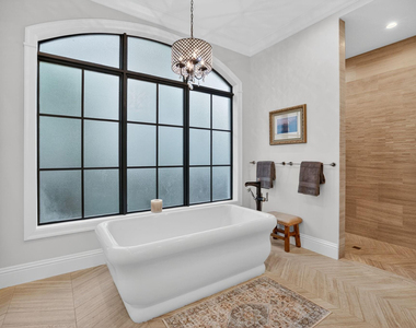 2425 Delmar Place - Photo Thumbnail 5