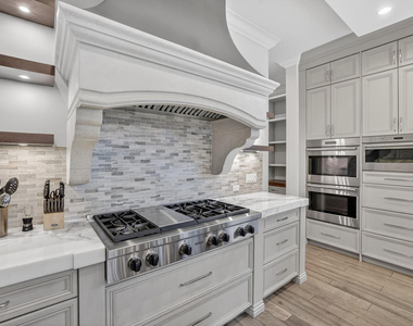 2425 Delmar Place - Photo Thumbnail 19