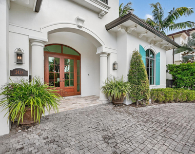 2425 Delmar Place - Photo Thumbnail 9