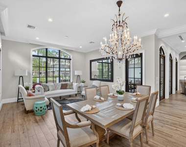 2425 Delmar Place - Photo Thumbnail 14