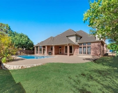 1433 Montgomery Lane - Photo Thumbnail 11
