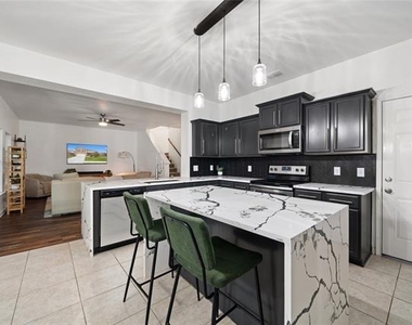 125 Curt Street - Photo Thumbnail 11