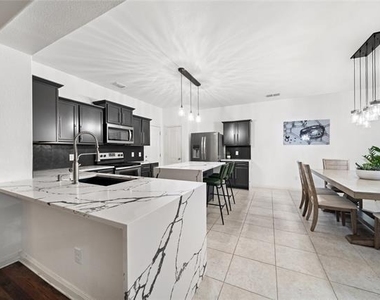 125 Curt Street - Photo Thumbnail 10