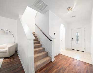 125 Curt Street - Photo Thumbnail 15