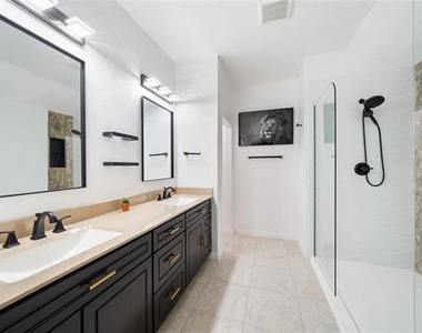 125 Curt Street - Photo Thumbnail 20