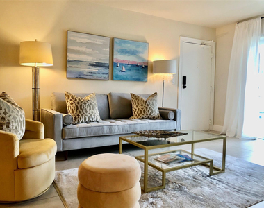 6407 Bay Club Drive - Photo Thumbnail 3