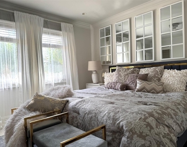 1010 Ne 8th Avenue - Photo Thumbnail 12
