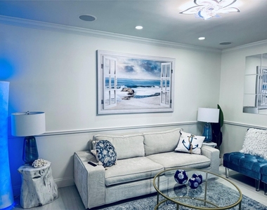 1010 Ne 8th Avenue - Photo Thumbnail 5