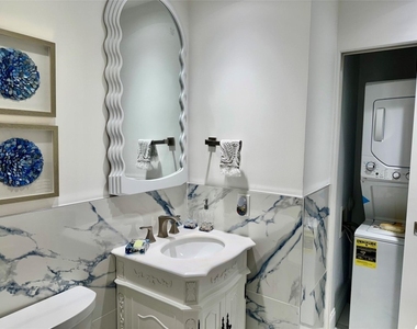 1010 Ne 8th Avenue - Photo Thumbnail 16