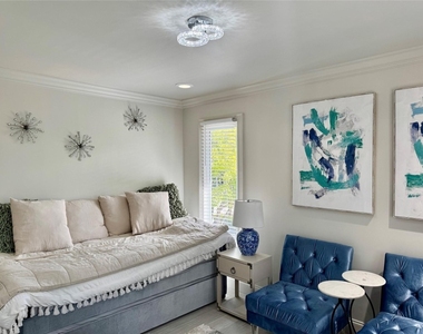 1010 Ne 8th Avenue - Photo Thumbnail 18