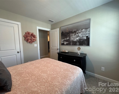 3738 Memorial Parkway - Photo Thumbnail 15