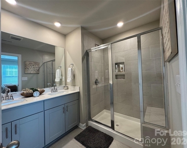 3738 Memorial Parkway - Photo Thumbnail 14