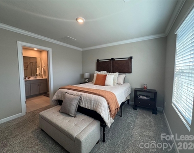 3738 Memorial Parkway - Photo Thumbnail 12