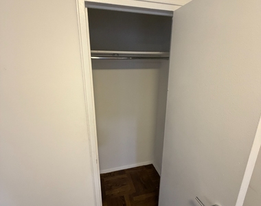 20 Beekman Place - Photo Thumbnail 4