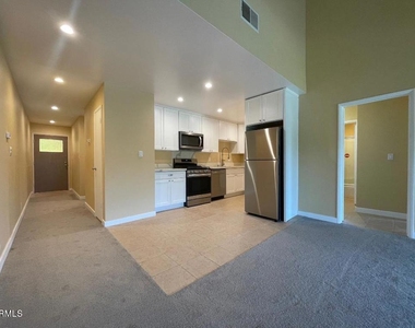 618 Sunfish Way - Photo Thumbnail 10