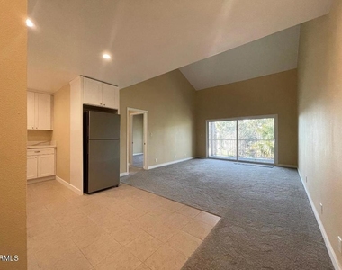 618 Sunfish Way - Photo Thumbnail 9