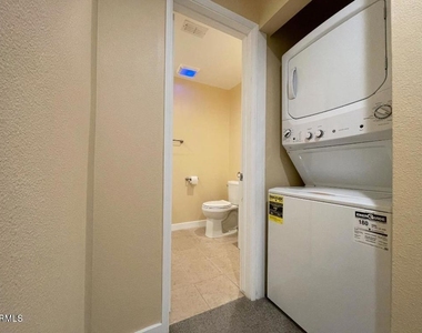 618 Sunfish Way - Photo Thumbnail 3