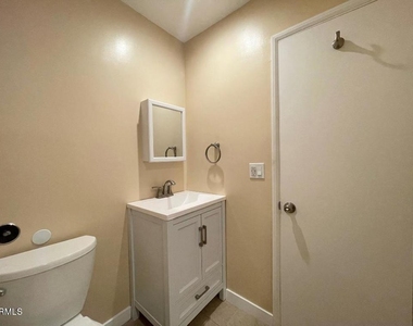 618 Sunfish Way - Photo Thumbnail 8