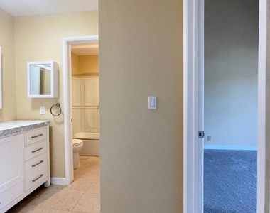 618 Sunfish Way - Photo Thumbnail 22