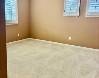 1314 Twin Tides Place - Photo Thumbnail 13