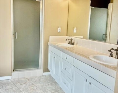 1314 Twin Tides Place - Photo Thumbnail 18