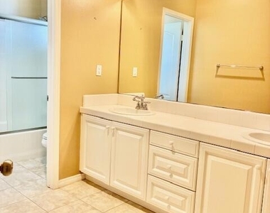 1314 Twin Tides Place - Photo Thumbnail 21