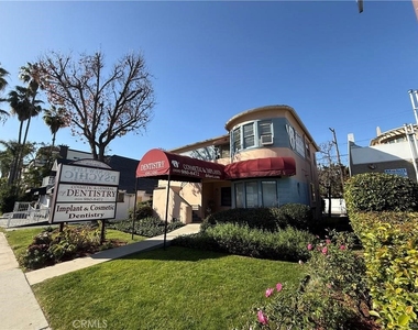 4343 Laurel Canyon Boulevard - Photo Thumbnail 21