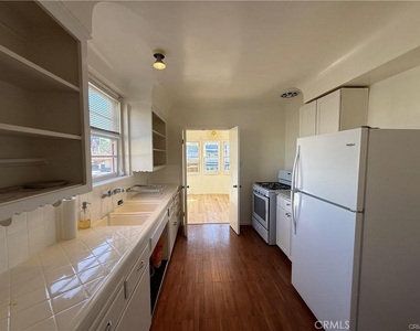 4343 Laurel Canyon Boulevard - Photo Thumbnail 2