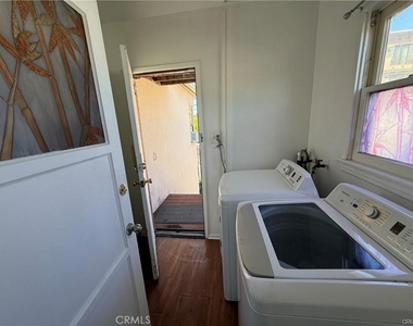 4343 Laurel Canyon Boulevard - Photo Thumbnail 18
