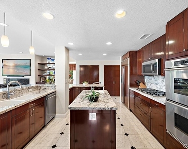 25606 Stratford - Photo Thumbnail 29