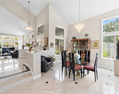 25606 Stratford - Photo Thumbnail 19