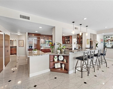 25606 Stratford - Photo Thumbnail 32