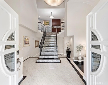 25606 Stratford - Photo Thumbnail 5