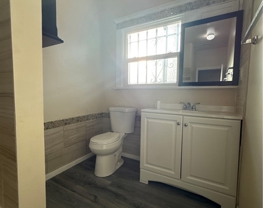240 W 54th - Photo Thumbnail 5
