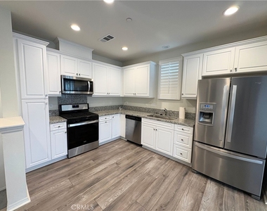 2848 E Berry Loop Privado - Photo Thumbnail 4