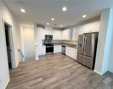 2848 E Berry Loop Privado - Photo Thumbnail 3