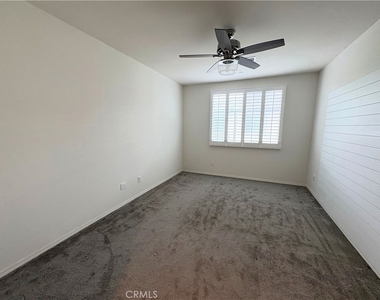 2848 E Berry Loop Privado - Photo Thumbnail 9