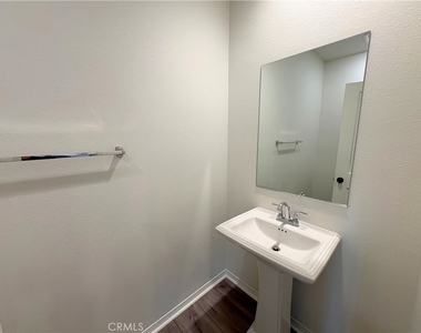 2848 E Berry Loop Privado - Photo Thumbnail 5