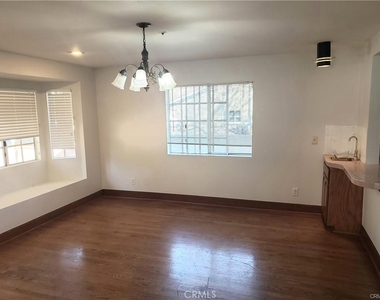 148 W Highland Avenue - Photo Thumbnail 1