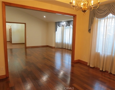 713 Pamela Circle - Photo Thumbnail 11