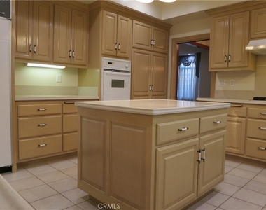 713 Pamela Circle - Photo Thumbnail 15