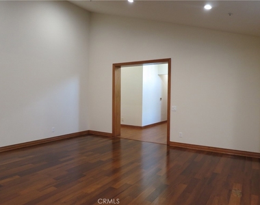 713 Pamela Circle - Photo Thumbnail 8