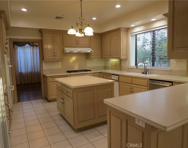 713 Pamela Circle - Photo Thumbnail 14