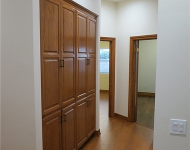 713 Pamela Circle - Photo Thumbnail 28