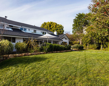 29225 Cliffside Drive - Photo Thumbnail 34