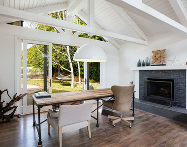 29225 Cliffside Drive - Photo Thumbnail 9