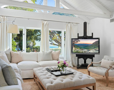 29225 Cliffside Drive - Photo Thumbnail 7
