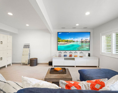 29225 Cliffside Drive - Photo Thumbnail 14