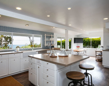 29225 Cliffside Drive - Photo Thumbnail 5